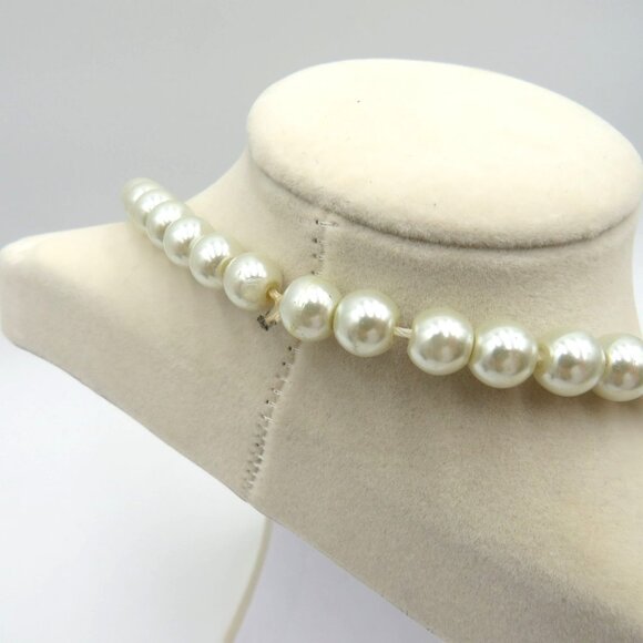 Vintage Imitation Pearl Necklace Strand 24"‎ Long Elegant No Clasp - Picture 3 of 6